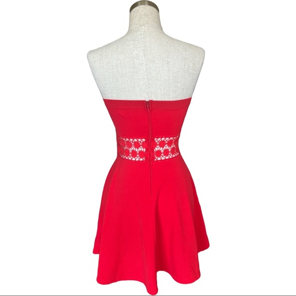 Lovely Day Elegant Red Strapless Dress - Picture 2 of 5